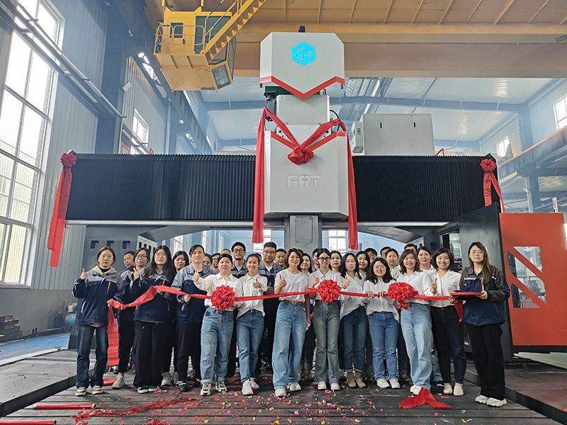 重磅消息！洛陽宇捷13米數(shù)控龍門鏜銑床正式投產(chǎn)使用!